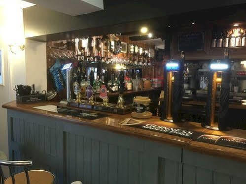 The Bear Inn Бриджнорс Экстерьер фото